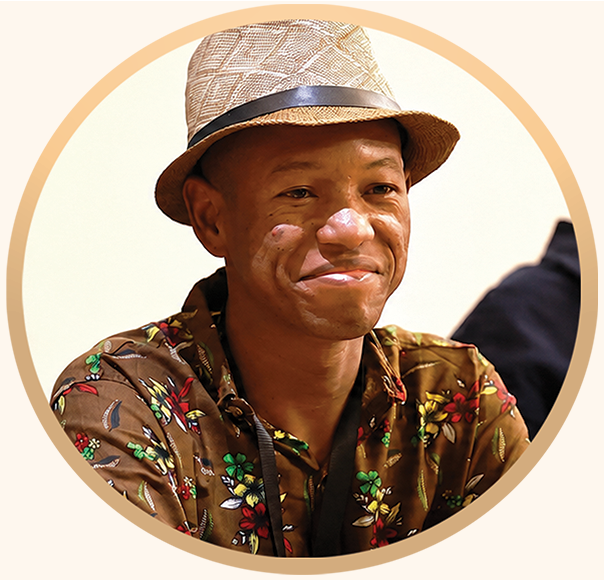 مرسال الفلكلور وحارسة الروح السودانية 
