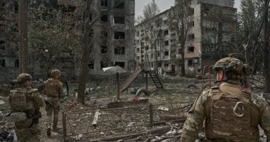 بلومبرج: ألمانيا وفرنسا وبريطانيا تعد خطة مع كييف لتنظيم مفاوضات سلام