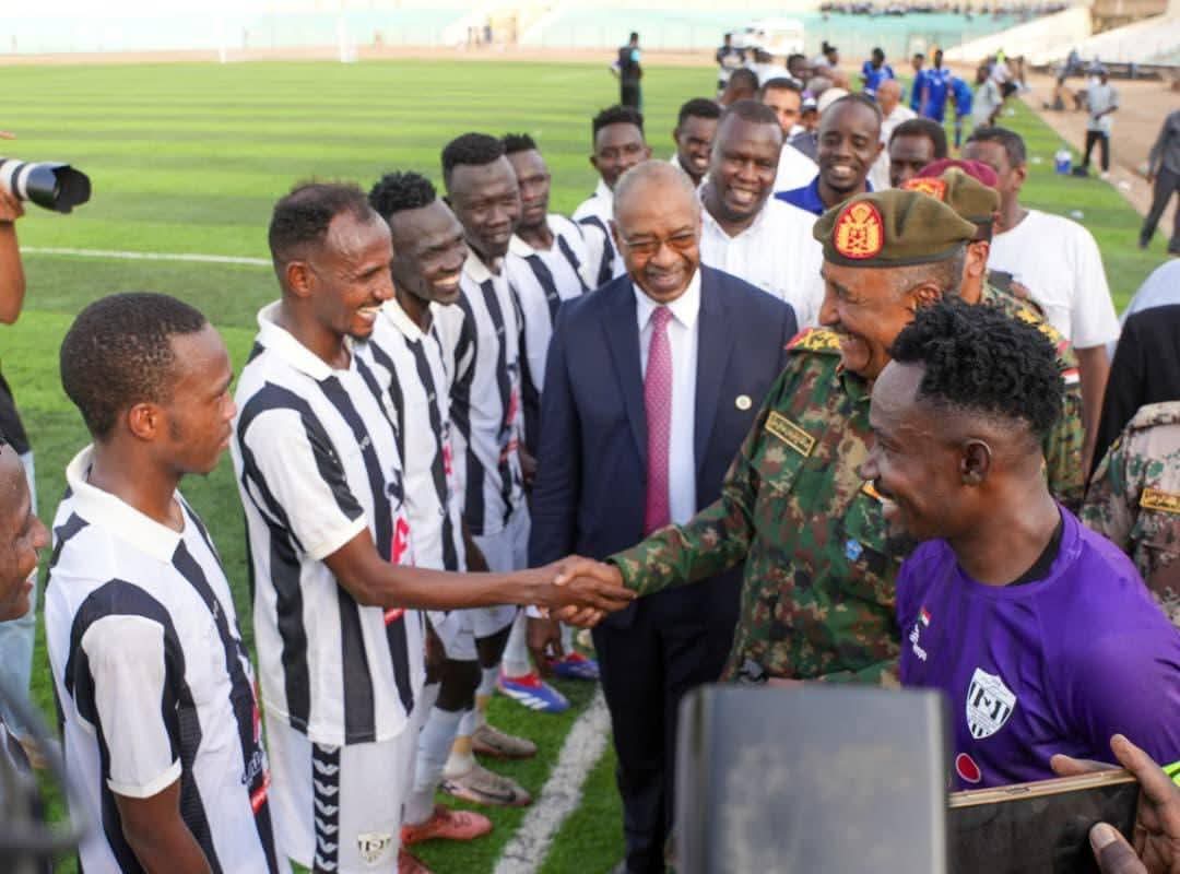 البرهان يتفقد ملعب استاد الخرطوم عقب تأهيله