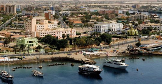 والي البحر الأحمر يدشن مشروع 23 محطة تحلية مياه