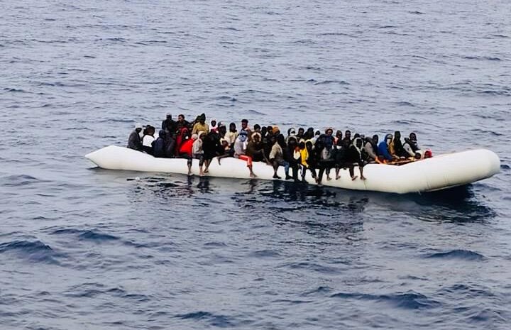 ليبيا: تشييع سودانيتان وطفلة من ضحايا حادث غرق مراكب الهجرة قبالة سواحل طبرق