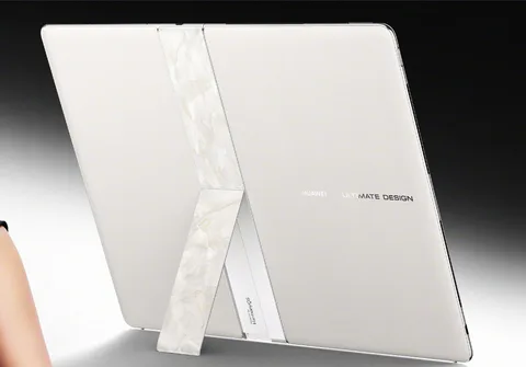 شركة هواويتطلق قريبا شركة هواويتطلق قريبا جهاز MateBook Fold لعام 2026 مع شاشة قابلة للطي بمقاس 18inch وقلم stylus وشريحة ARM جديدة