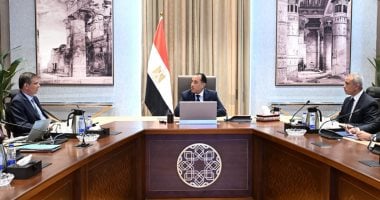 رئيس الوزراء يعقد اجتماعا لبحث التوسع فى إنشاء عدد من محطات الثروة الحيوانية