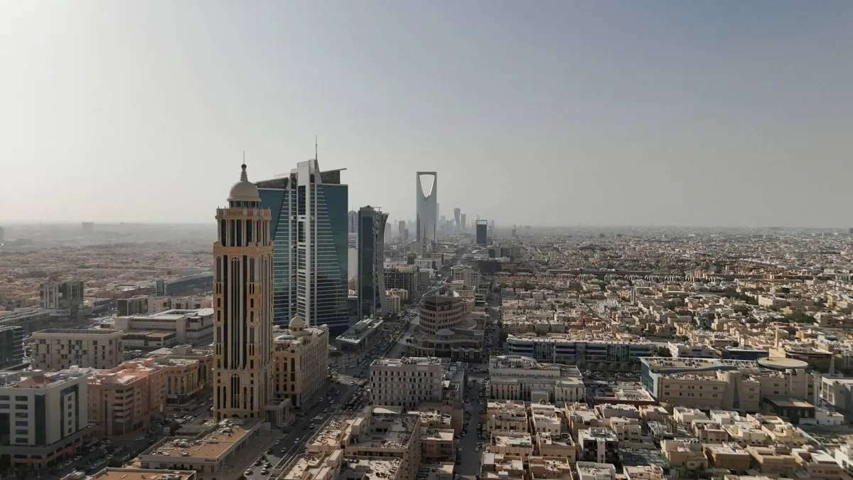 موديز: ضبط الإنفاق يعزز التعافي المالي للسعودية في 2027