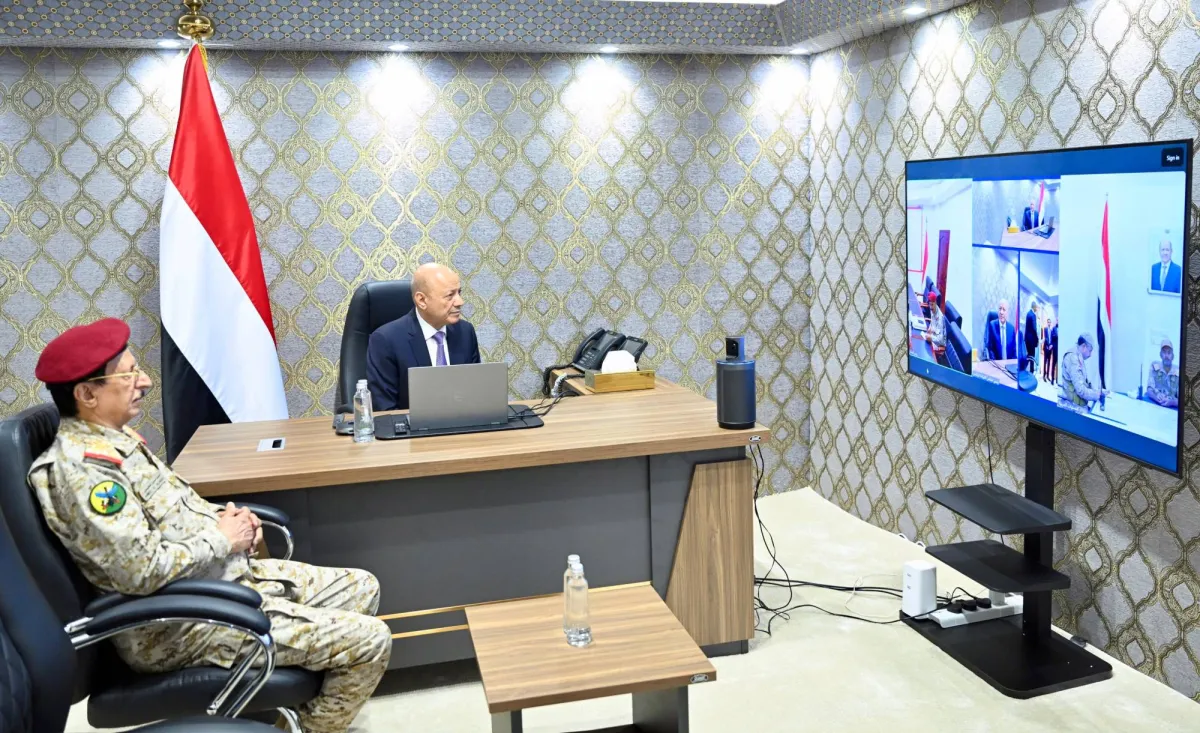 العليمي: نخوض عملية فجر اليمن بثبات واقتدار لإنهاء الانقلاب