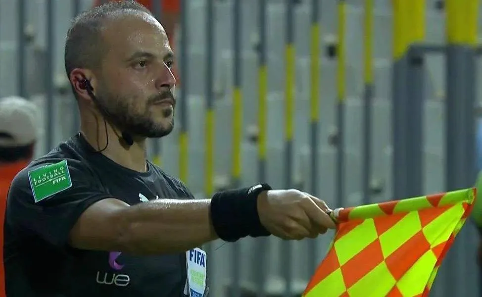 الطاقم المصري: التحك الطاقم المصري: التحكيم في كأس العالم ليس سهلا وعبد الفتاح أيقونة